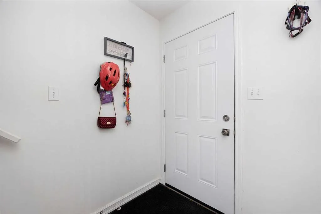 100 St. Laurent Way #70