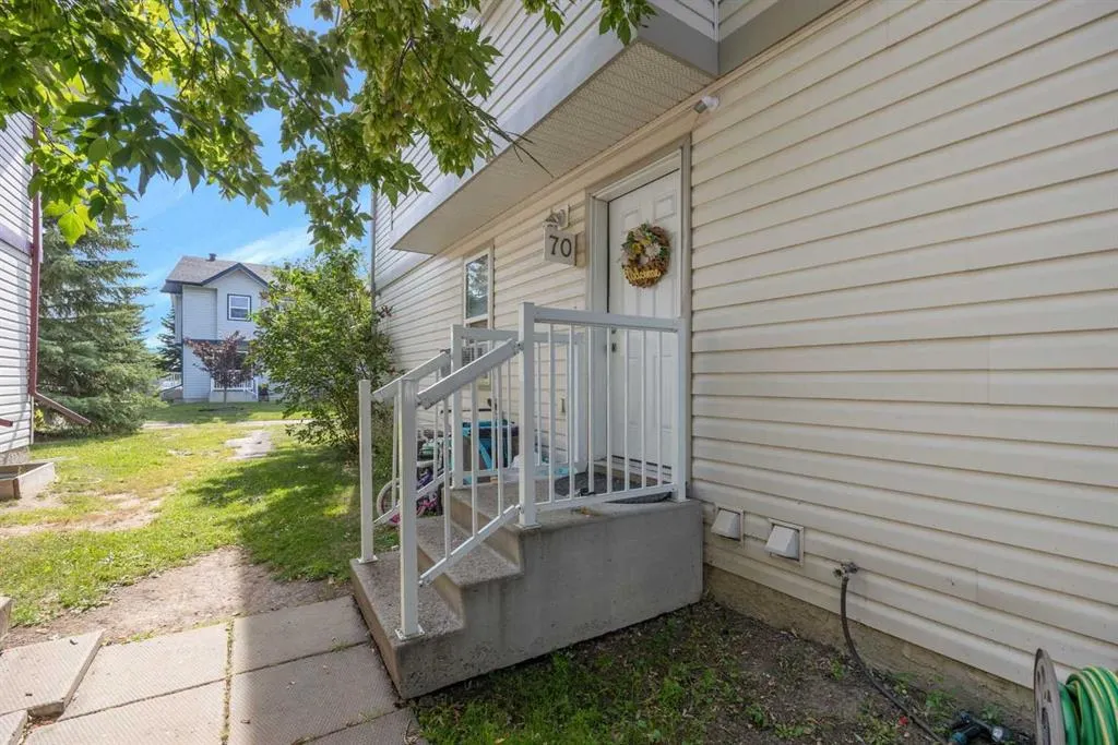 100 St. Laurent Way #70