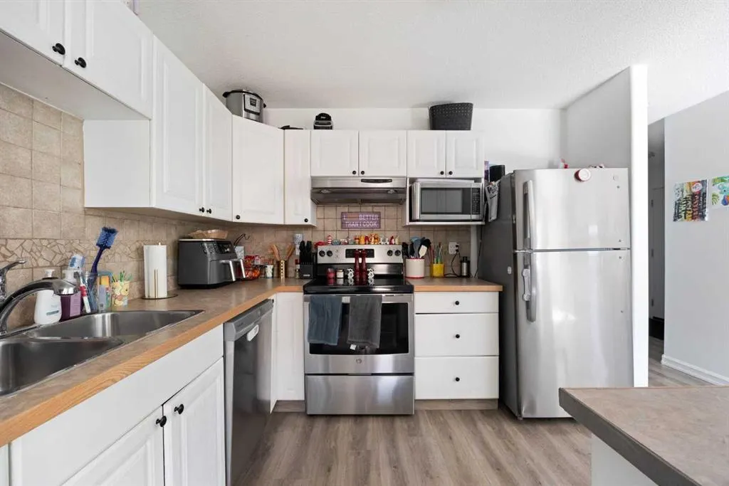 100 St. Laurent Way #70