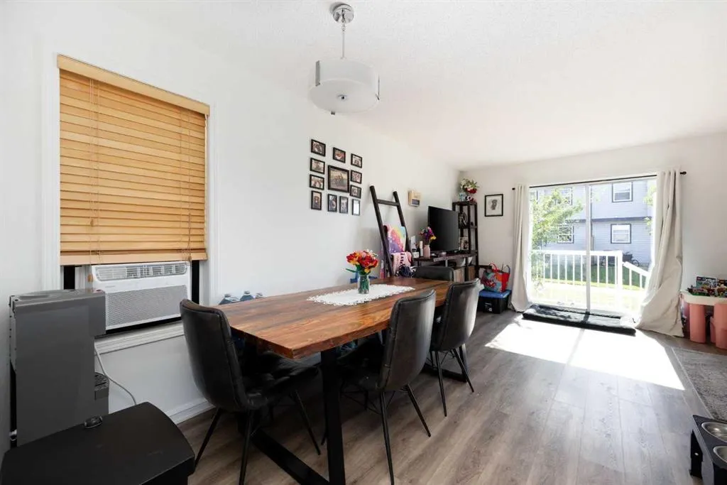 100 St. Laurent Way #70