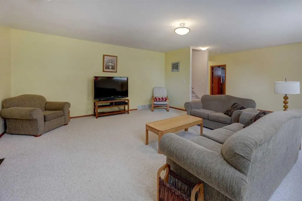 123 Hillview Road