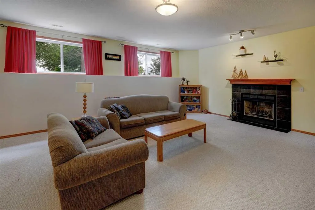 123 Hillview Road