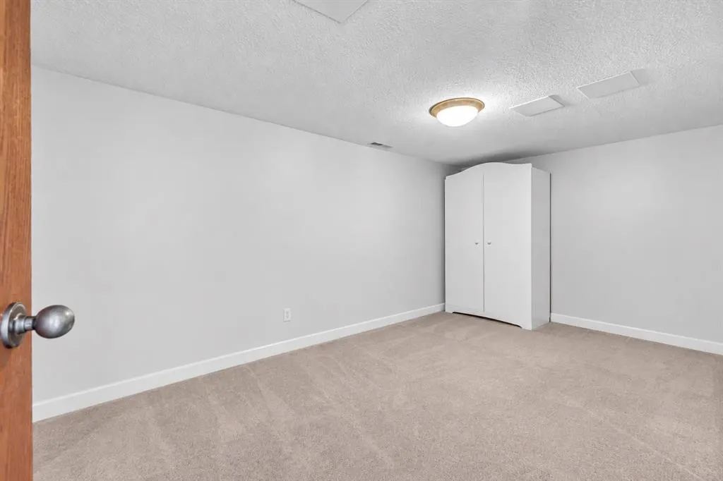 58 Sandstone Ridge Crescent