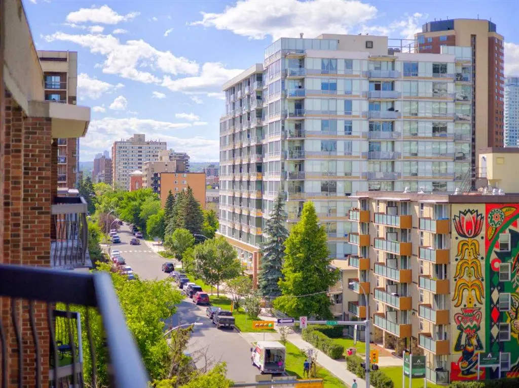 537 14 Avenue SW #703
