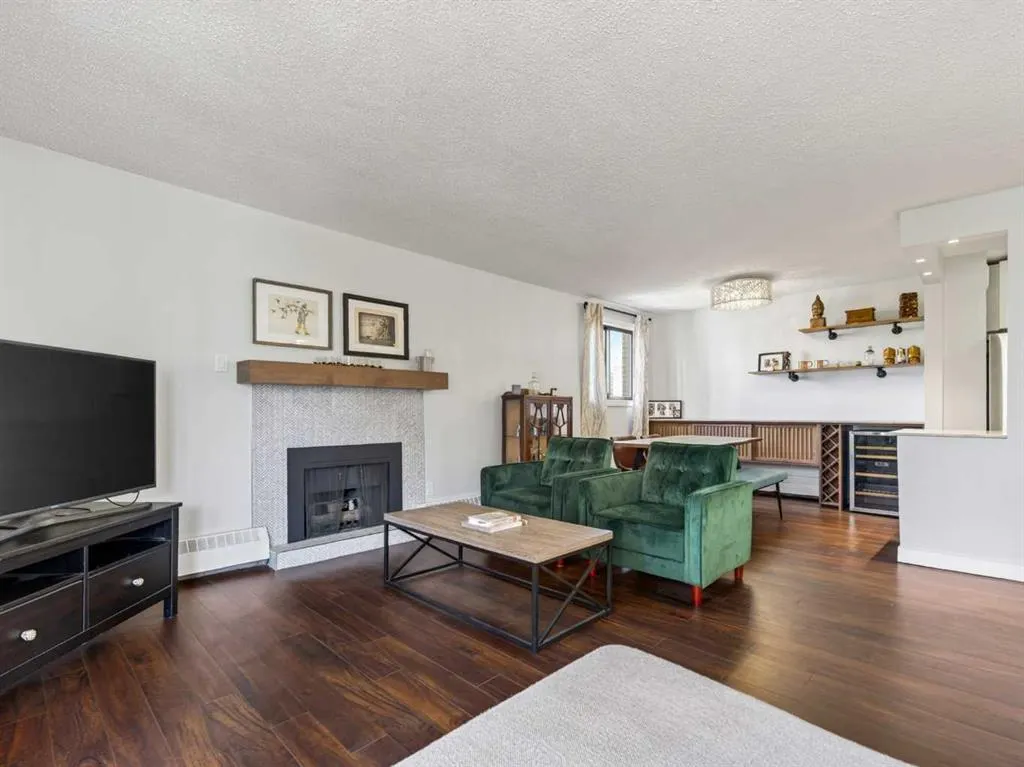 537 14 Avenue SW #703