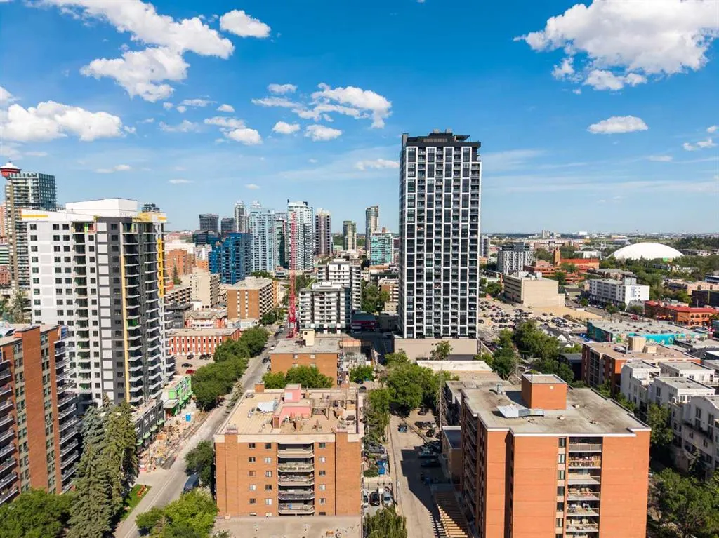 537 14 Avenue SW #703