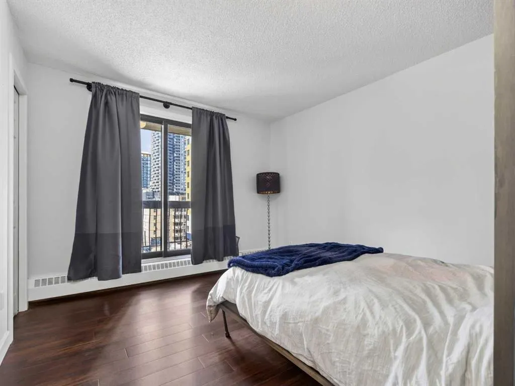 537 14 Avenue SW #703