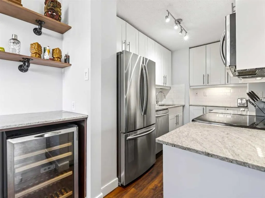 537 14 Avenue SW #703
