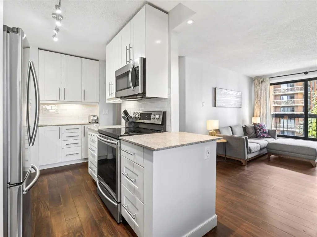 537 14 Avenue SW #703