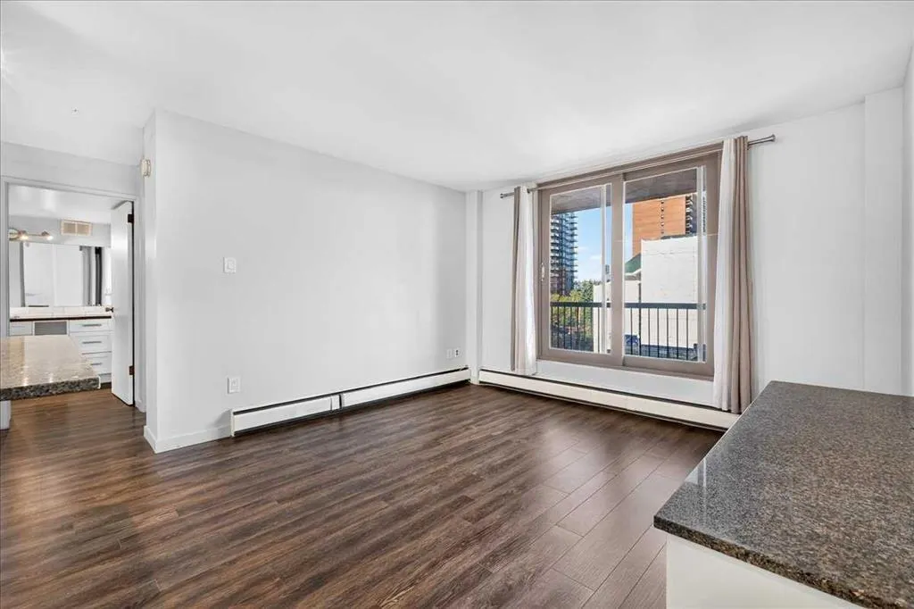 1213 13 Avenue SW #401