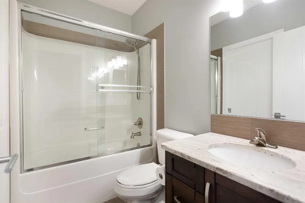 136 Rainbow Falls Glen
