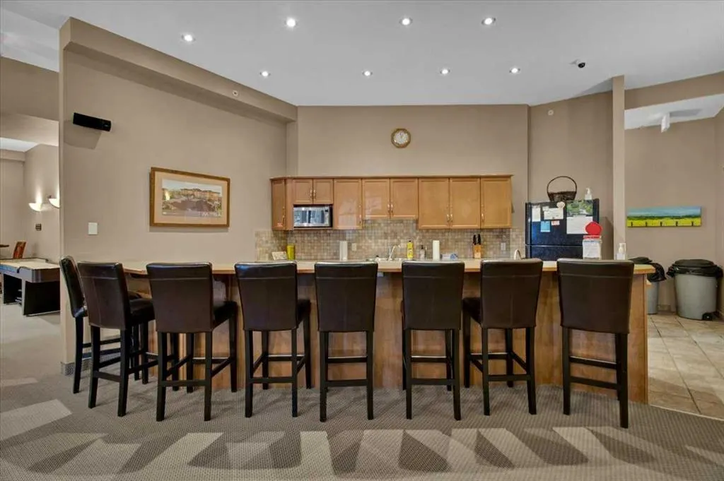 92 Crystal Shores Road #4410