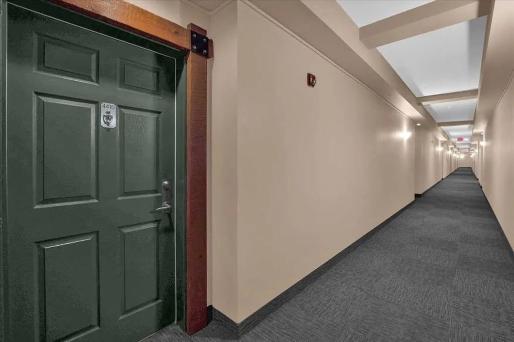 92 Crystal Shores Road #4410