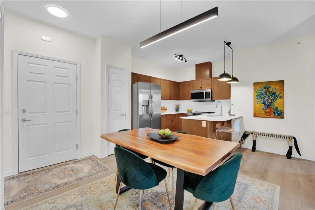 92 Crystal Shores Road #4410