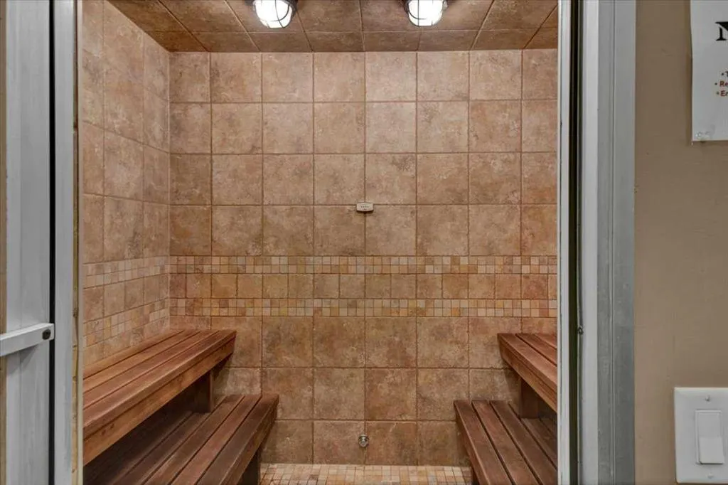 92 Crystal Shores Road #4410