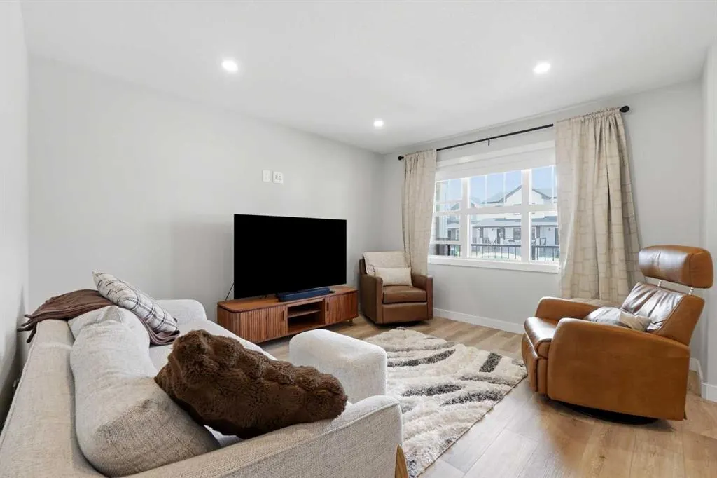 254 Halifax Close