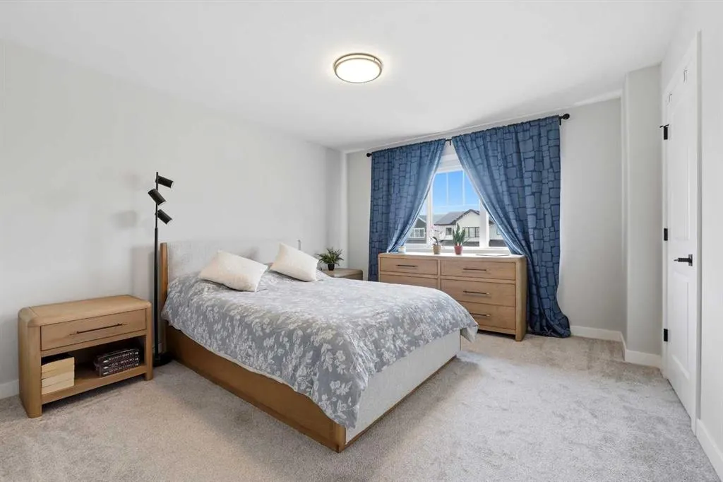 254 Halifax Close
