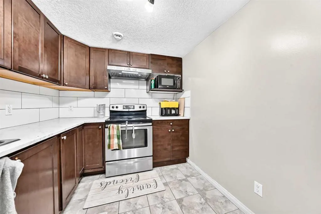 71 Martha's Meadow Close NE