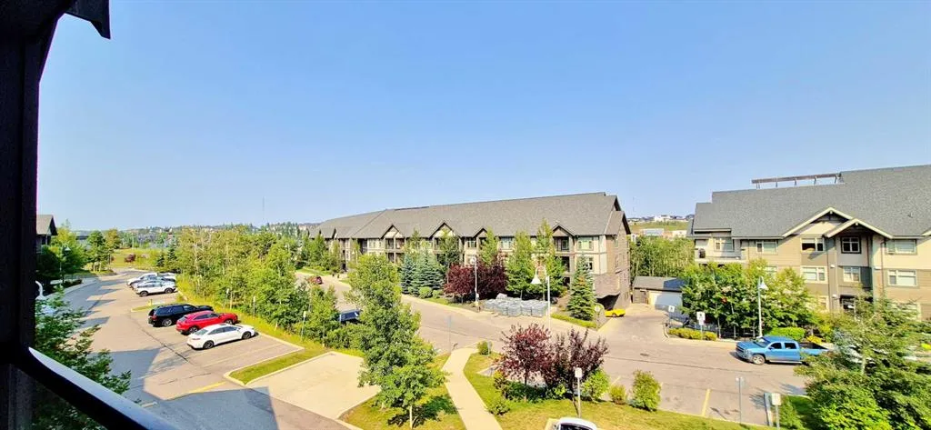 15 ASPENMONT Heights SW #206
