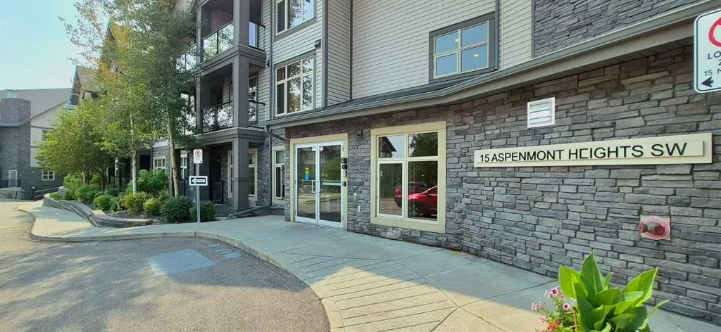 15 ASPENMONT Heights SW #206