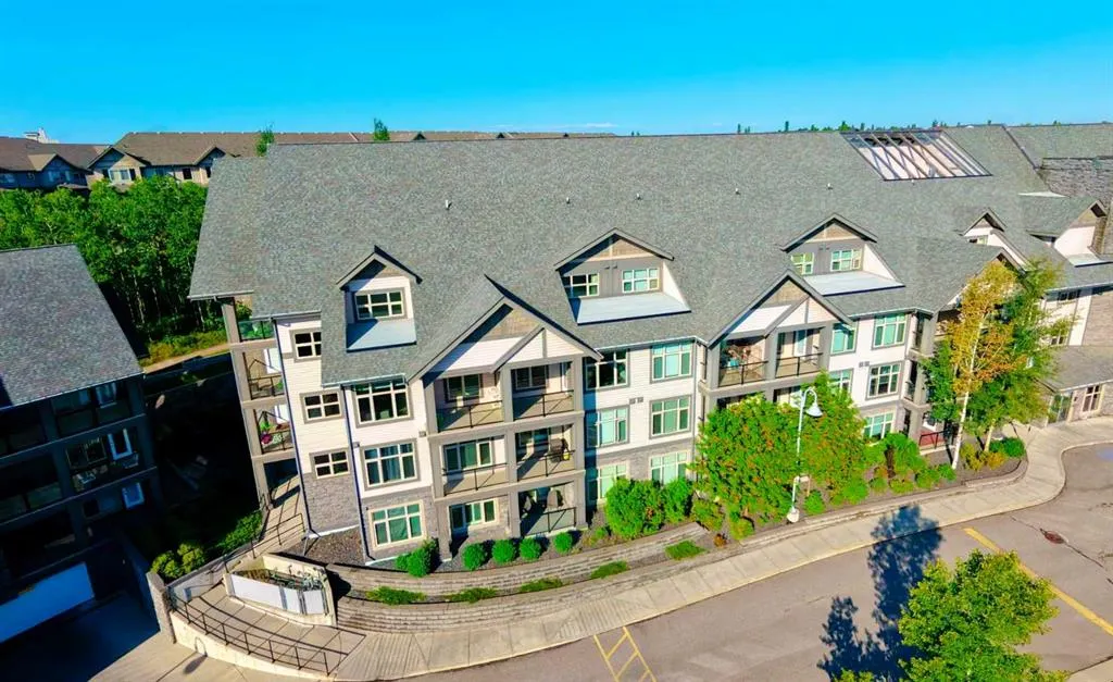15 ASPENMONT Heights SW #206