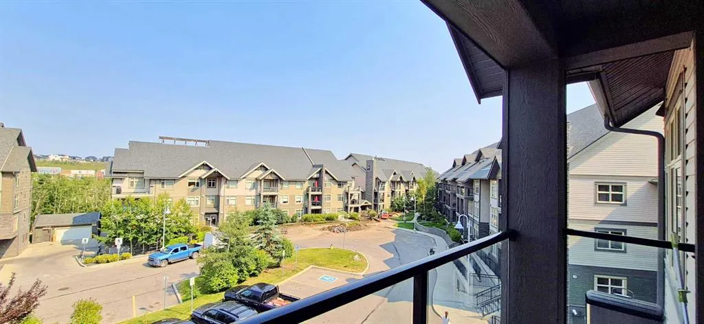 15 ASPENMONT Heights SW #206