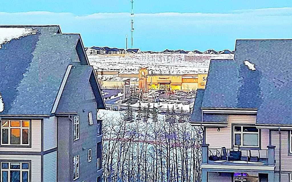 15 ASPENMONT Heights SW #206