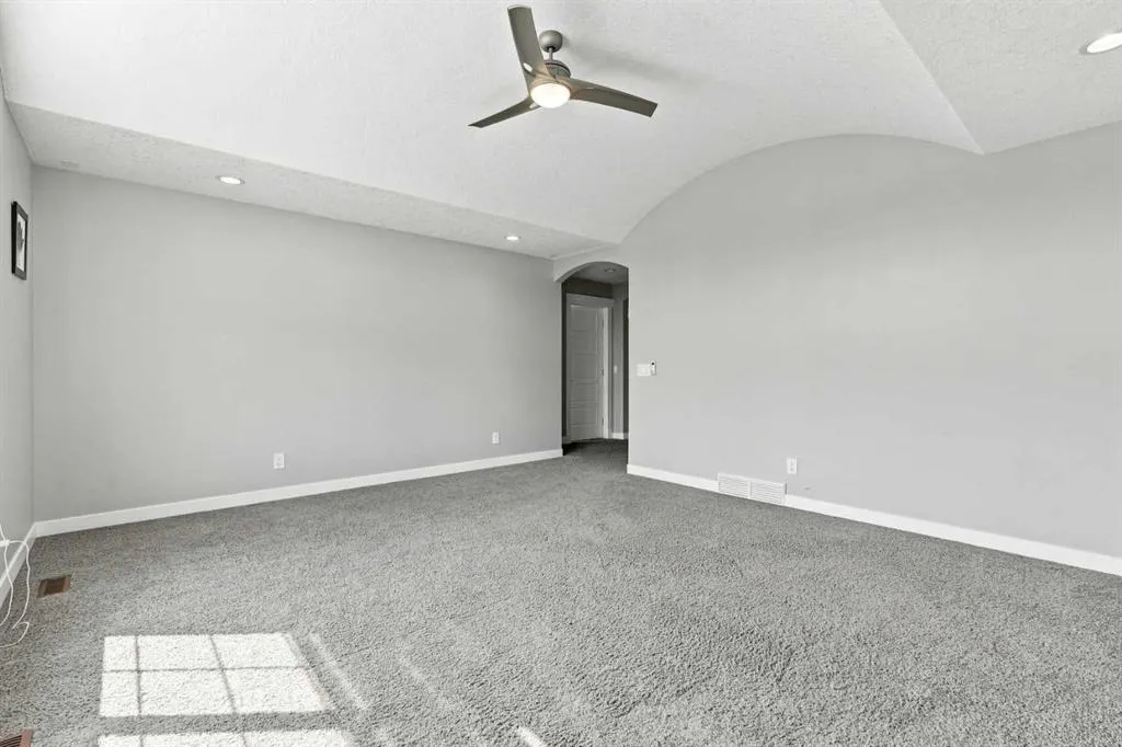 163 Cranarch Circle SE