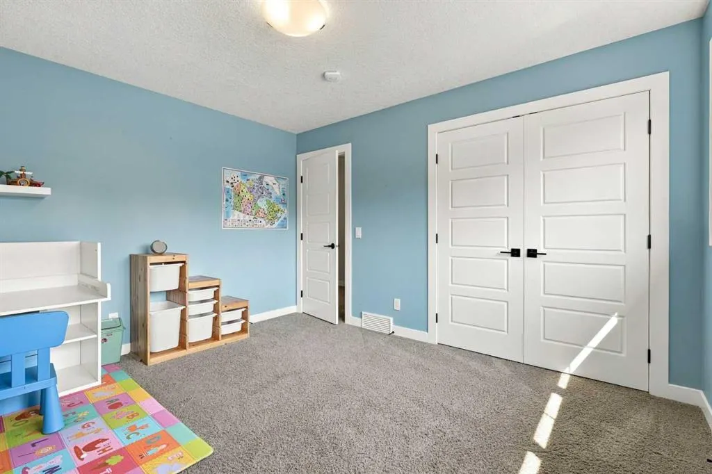 163 Cranarch Circle SE