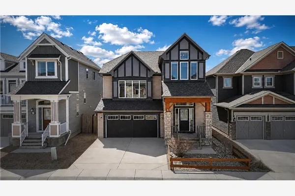 507 Windbrook Heights SW