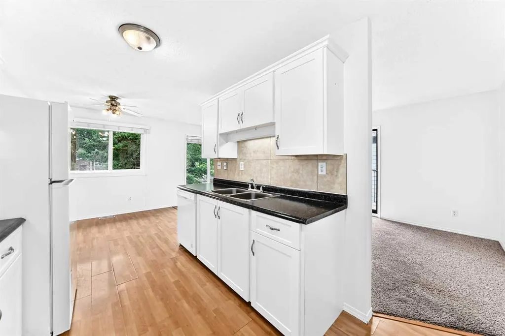 28 Woodland Drive