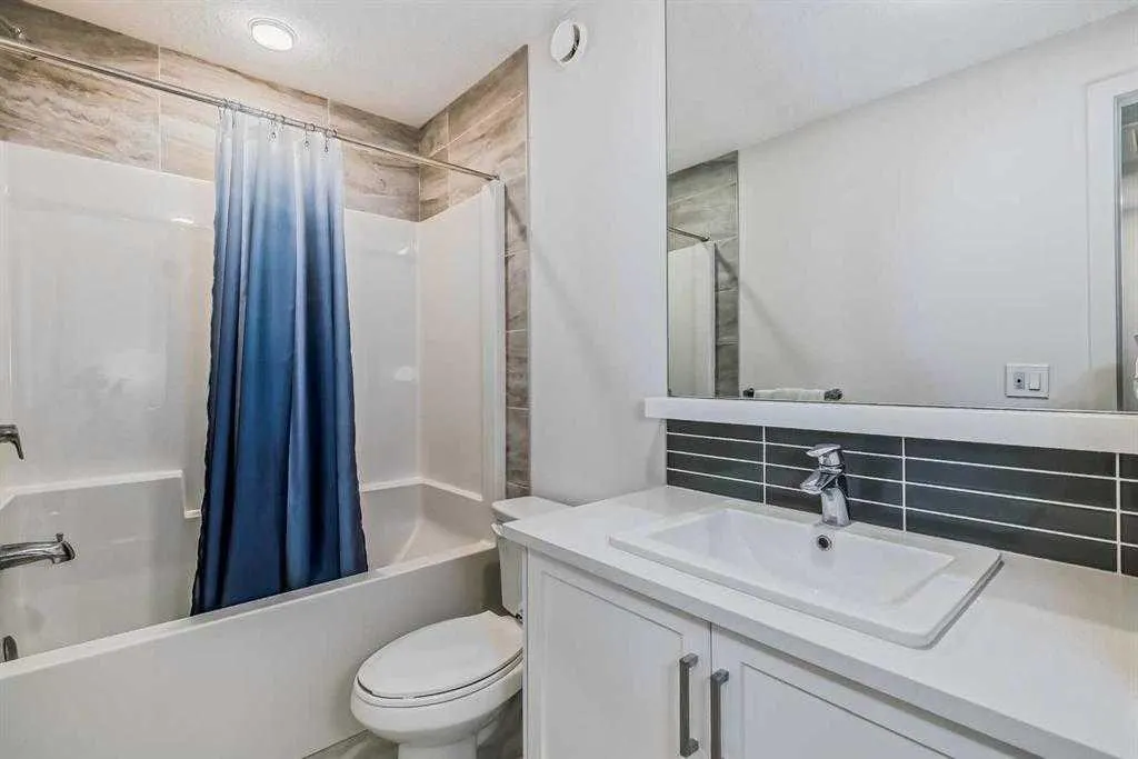 100 Walgrove Court SE #3302
