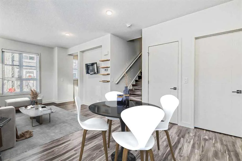 100 Walgrove Court SE #3302