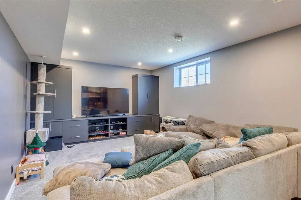 168 Rainbow Falls Heath