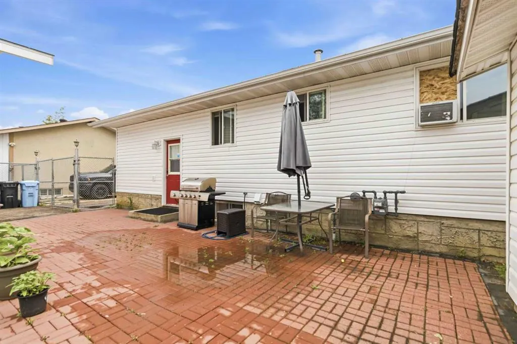 157 Rogers Crescent