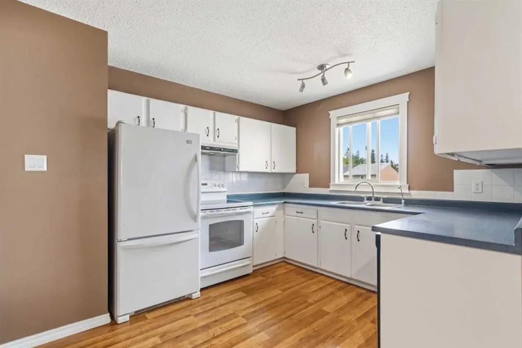 157 Rogers Crescent