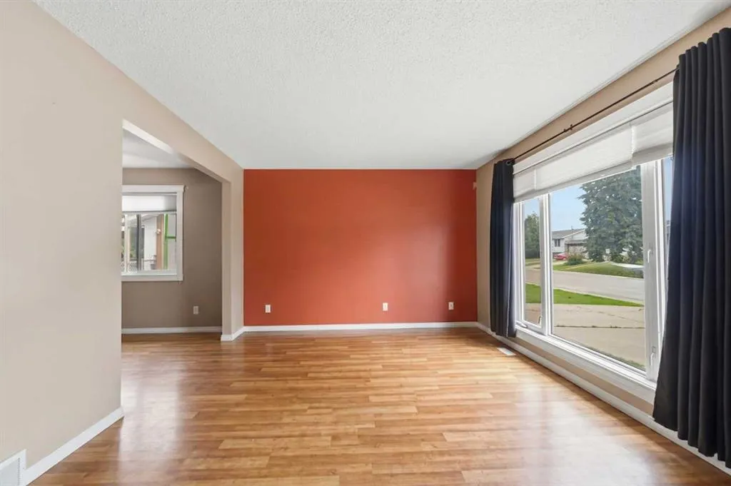 157 Rogers Crescent