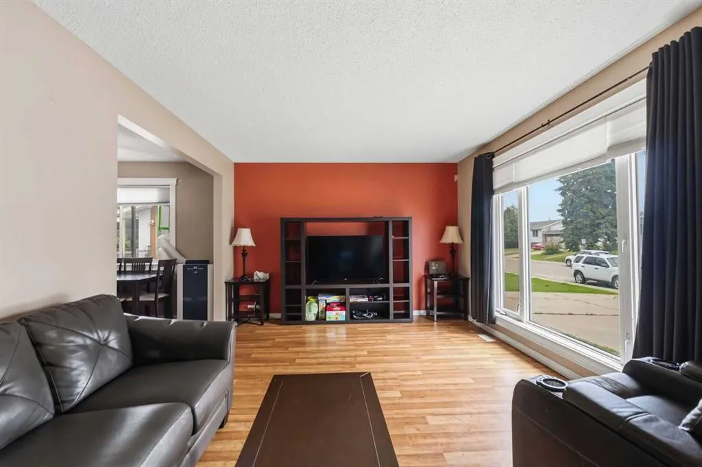 157 Rogers Crescent