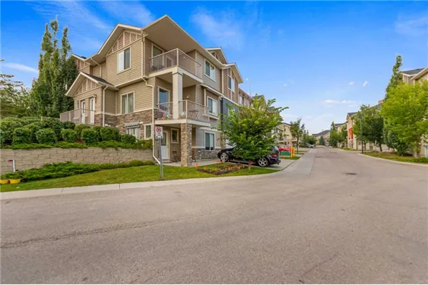 250 Sage Valley Road NW