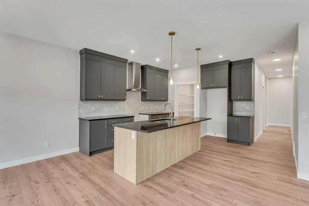 27 Creekside Rise SW