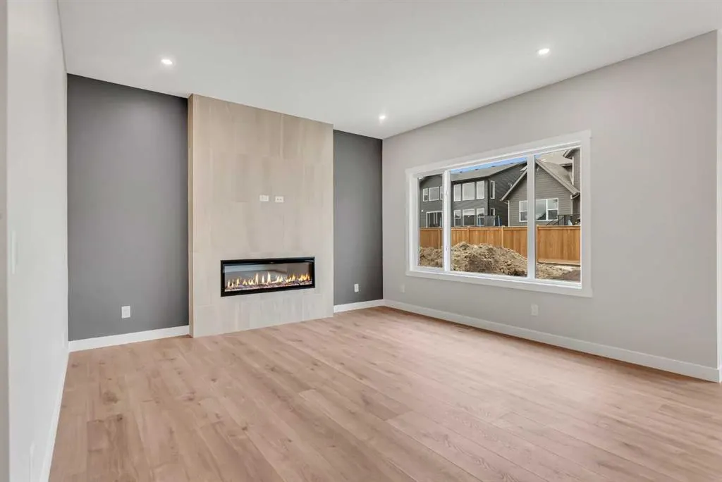 27 Creekside Rise SW