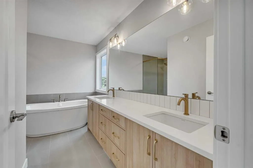 27 Creekside Rise SW