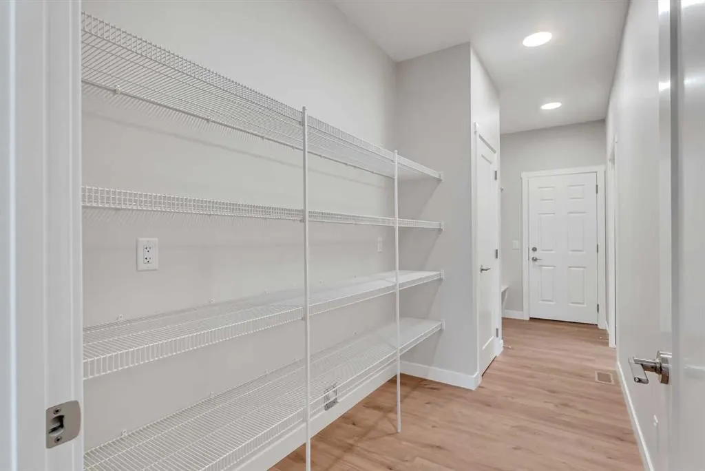 27 Creekside Rise SW