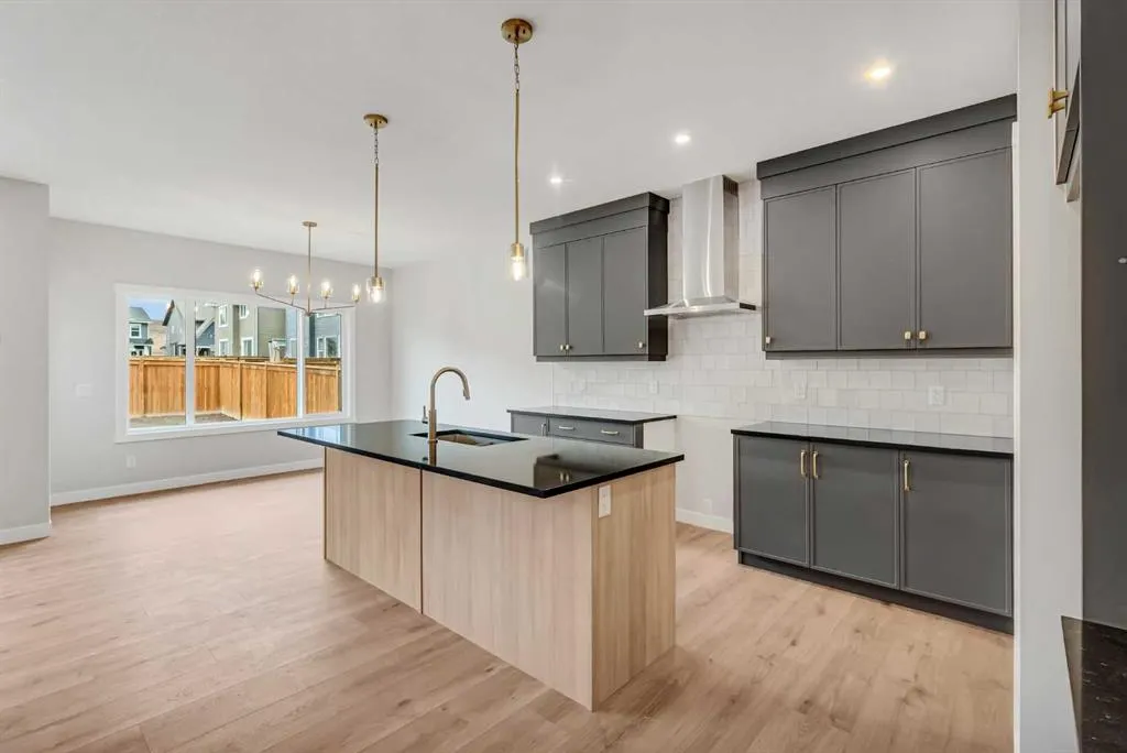 27 Creekside Rise SW