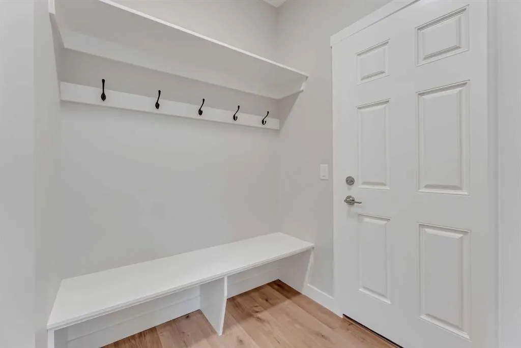 27 Creekside Rise SW