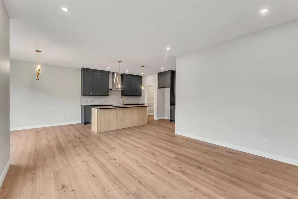 27 Creekside Rise SW