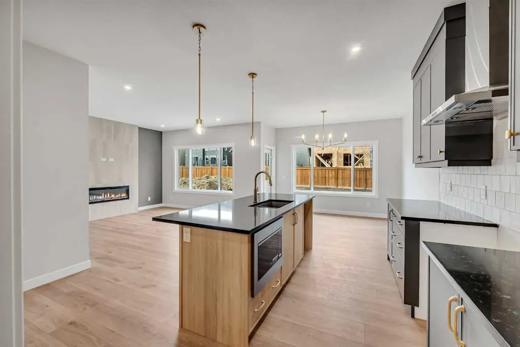 27 Creekside Rise SW