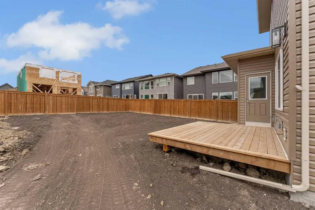27 Creekside Rise SW