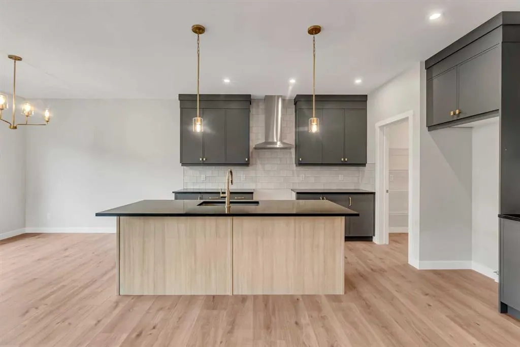 27 Creekside Rise SW