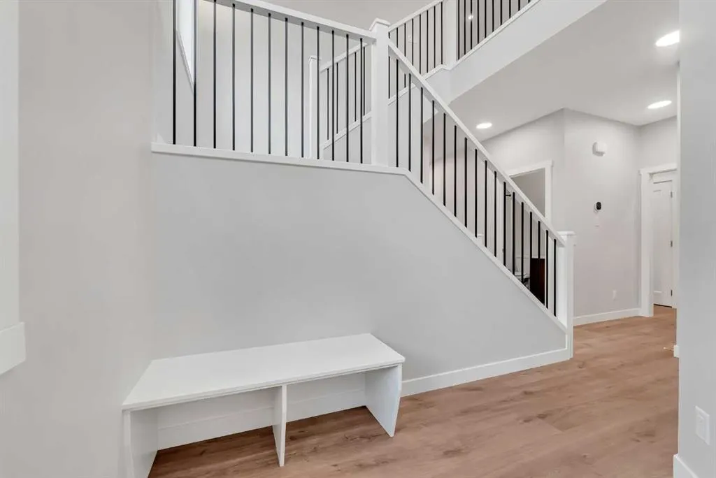 27 Creekside Rise SW